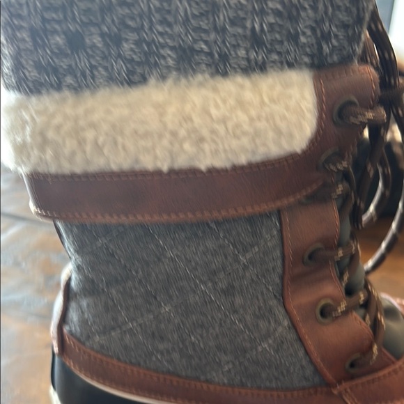 3M Thinsulate Women's Ankle Boots - Black and Brown - Picture 10 of 12